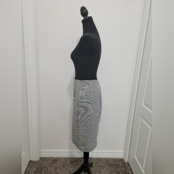 DownEast Black and White Checkered Midi Pencil Skirt with Floral Details - Picture 3 of 12